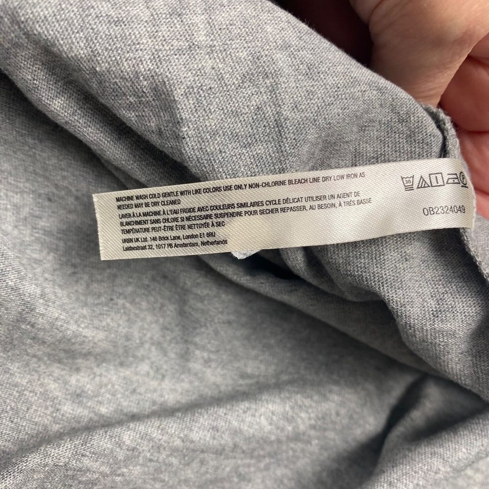 Anthropologie Gray Midi T-Shirt Dress with Blue Shell Graphic - Picture 7 of 8